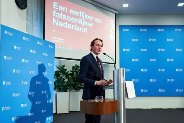 Alleen de PvdA trekt de portemonnee voor het lokaal bestuur