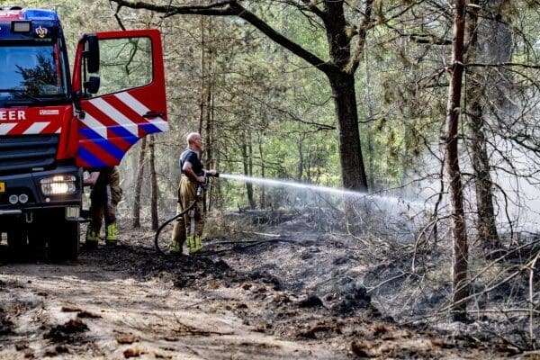 Steeds eerder in het jaar: na droge maand april is grond nu al kurkdroog