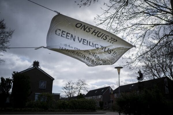 Het schrille contrast tussen de aanpak van de coronacrisis en de aardbevingen in Groningen
